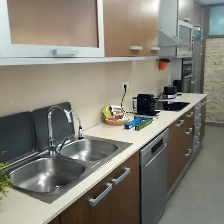 Espai One Apartmán *